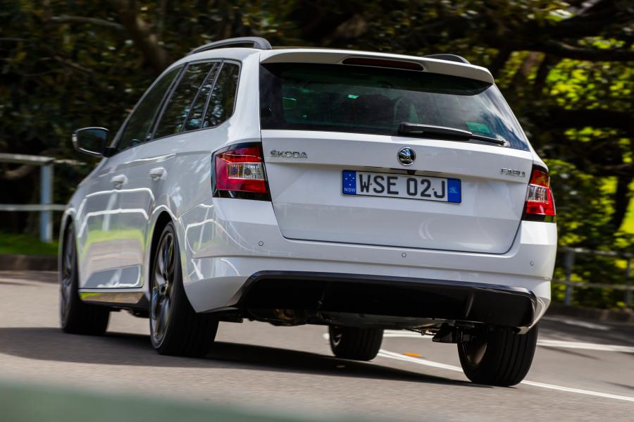  Skoda Fabia Combi Monte Carlo 2016 года  (фото 4 из 11)
